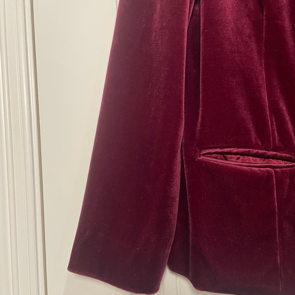 Women's Vintage Act III Burgundy Velvet Blazer - Picture 3 of 5